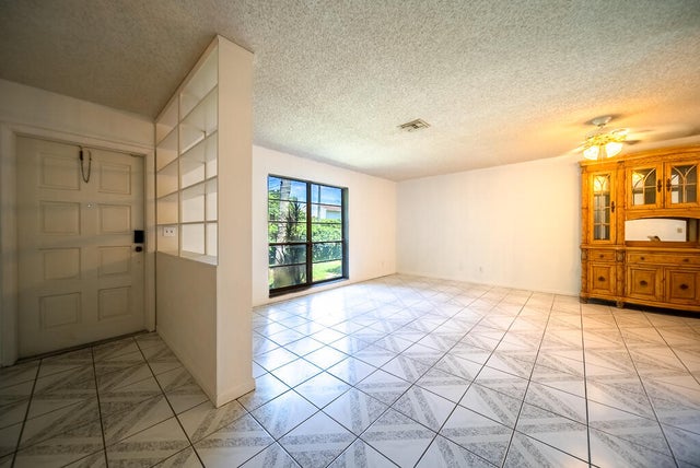 5 of 28 - 4424 Regency Drive, Lake Worth, FL