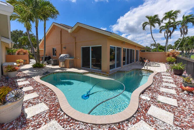 4 of 37 - 150 Beach Summit Court, Jupiter, FL