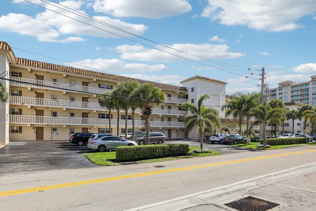 4 of 37 - 200 E Royal Palm Road #3040, Boca Raton, FL