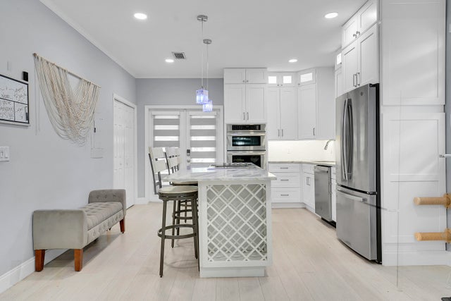 5 of 40 - 1511 S Palmway, Lake Worth Beach, FL