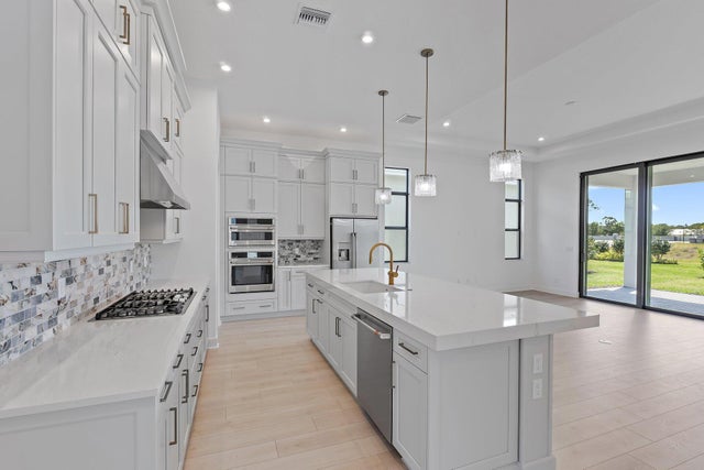 4 of 40 - 7050 Se Haven Lane, Stuart, FL