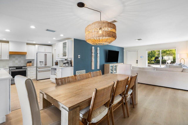 1 of 23 - 220 Fordham Dr, Lake Worth Beach, FL