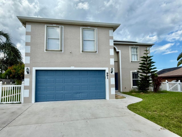 2 of 31 - 991 Se Bywood Avenue, Port Saint Lucie, FL