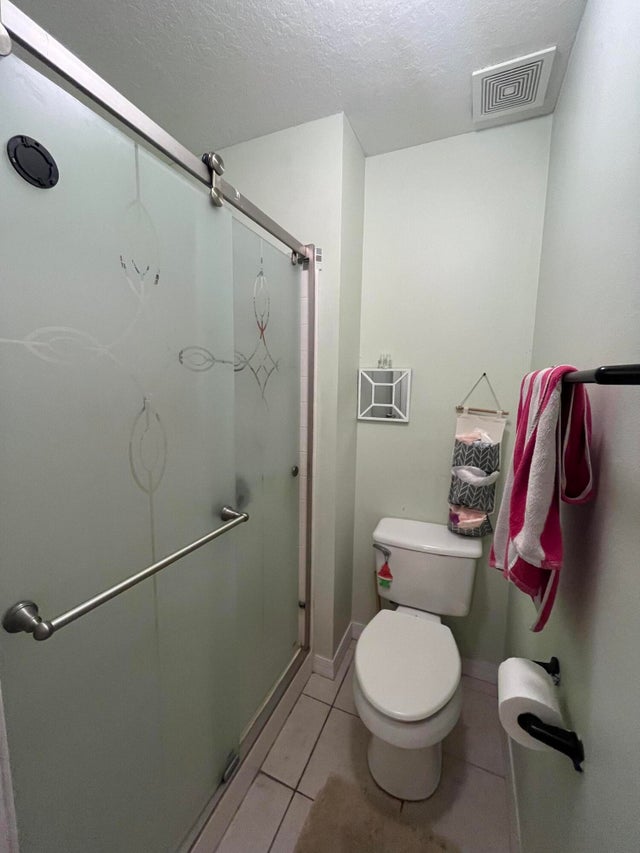 5 of 8 - 991 Se Bywood Av, Port Saint Lucie, FL