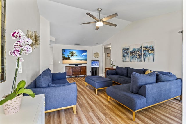 5 of 42 - 6081 Strawberry Fields Wy, Lake Worth, FL