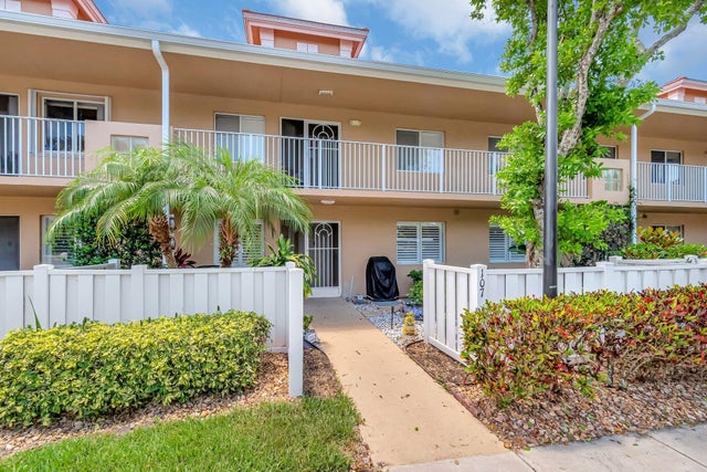 1 of 71 - 5914 Regal Glen Drive #107, Boynton Beach, FL