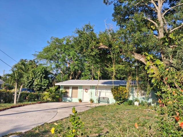 3 of 30 - 2506 Oleander Blvd, Fort Pierce, FL