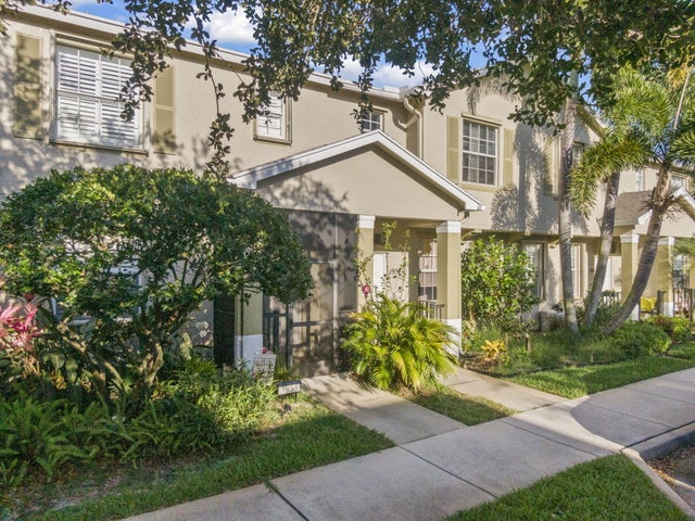 4 of 45 - 1957 Se Avon Park Dr, Port Saint Lucie, FL