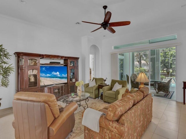 4 of 36 - 1384 W Island Club Square, Vero Beach, FL