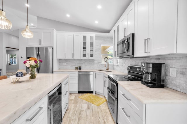 4 of 59 - 5421 Casa Real Dr, Delray Beach, FL
