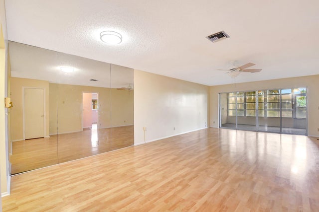 5 of 44 - 5730 Fernley Drive E #28, West Palm Beach, FL