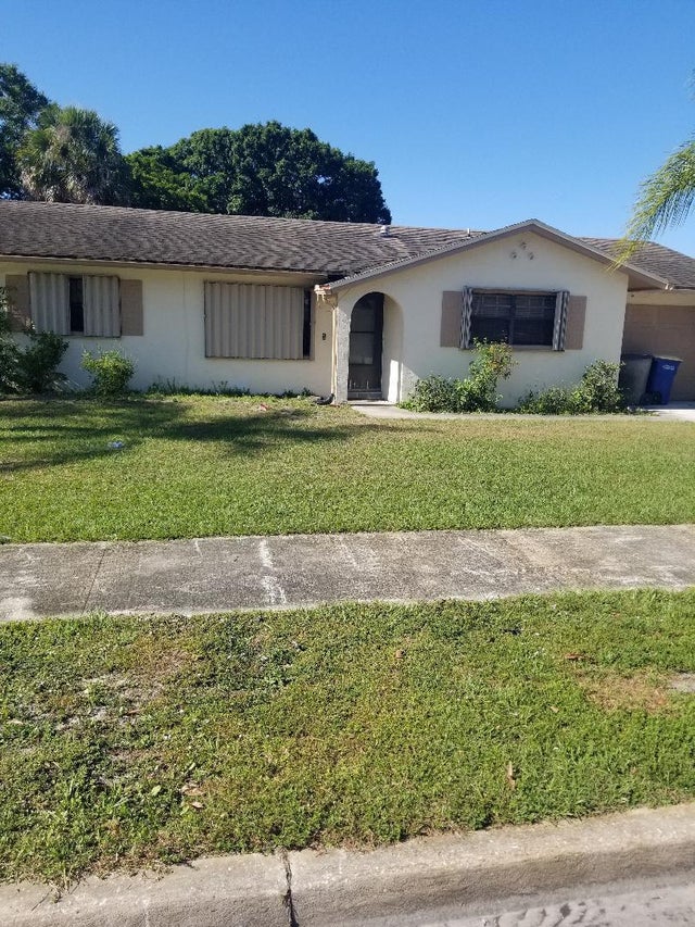 2 of 18 - 3209 Jersey Ct, Fort Pierce, FL