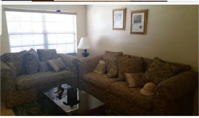 4 of 18 - 3209 Jersey Ct, Fort Pierce, FL