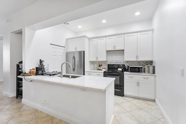 3 of 19 - 600 Nw 24th Avenue, Boynton Beach, FL