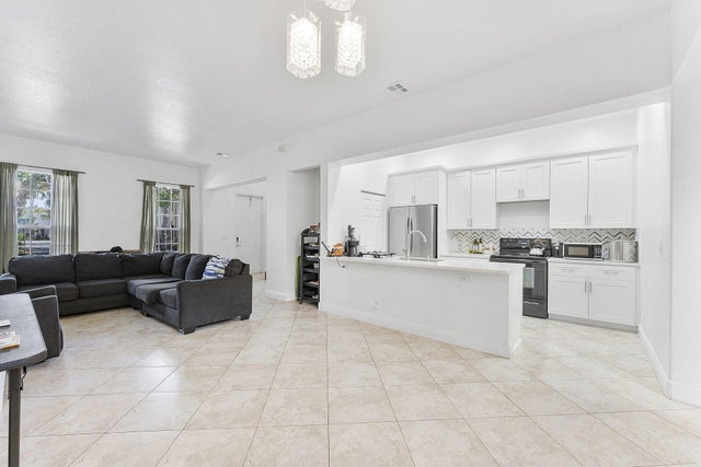 5 of 19 - 600 Nw 24th Avenue, Boynton Beach, FL