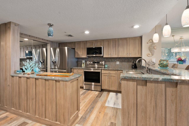 4 of 43 - 5051 N Highway A1a #34, Fort Pierce, FL