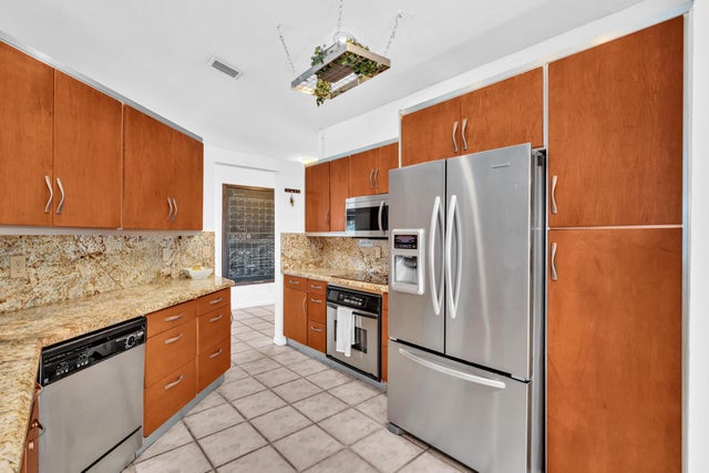 5 of 77 - 498 Oregon Lane, Boca Raton, FL