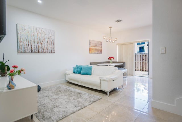 5 of 31 - 5405 Nw 27th Court, Margate, FL