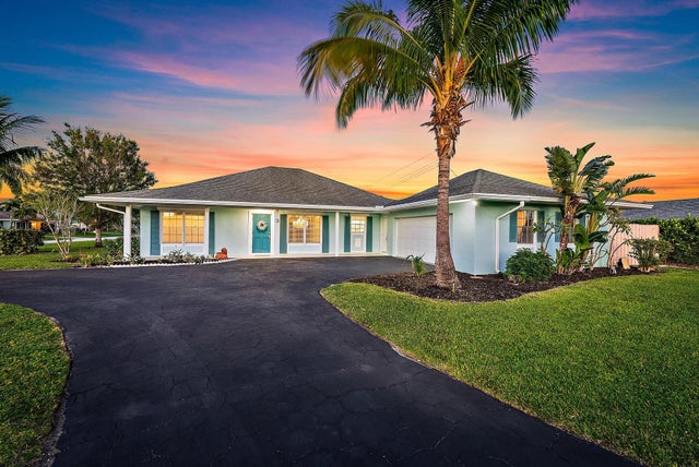 3 of 25 - 3 Se Paddock Circle, Jupiter, FL