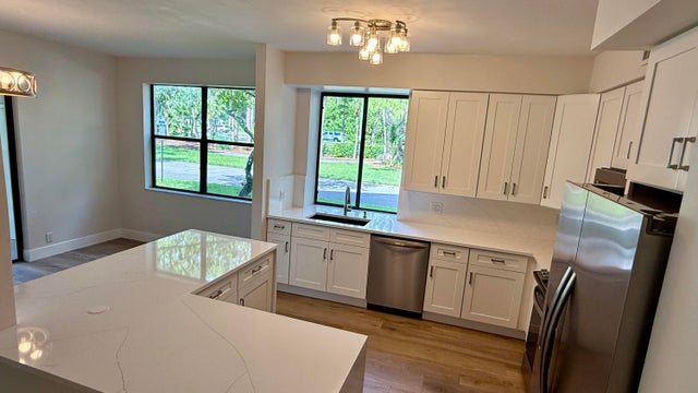 1 of 28 - 5800 Coach House Cir #b, Boca Raton, FL