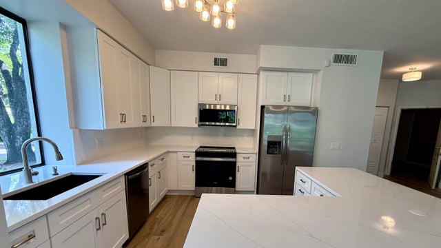 2 of 28 - 5800 Coach House Cir #b, Boca Raton, FL