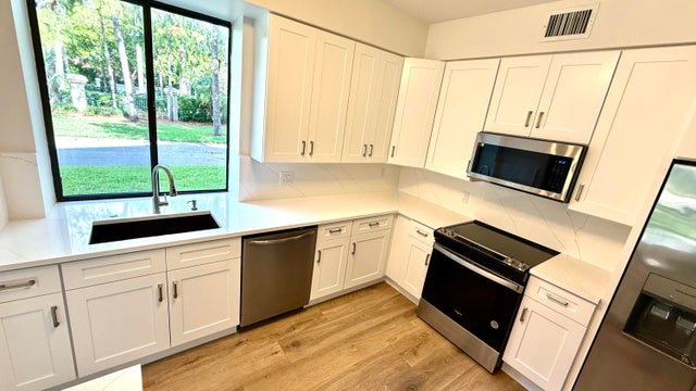 3 of 28 - 5800 Coach House Cir #b, Boca Raton, FL