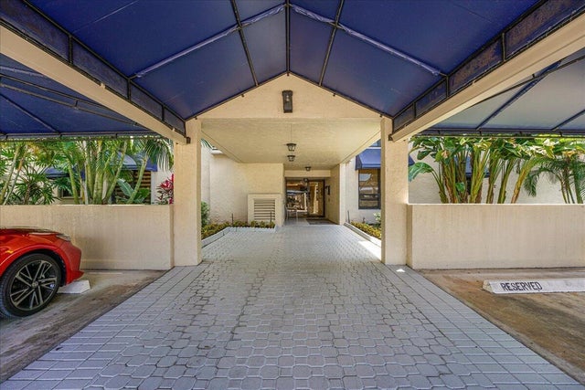 4 of 57 - 7572 Regency Lake Drive #501, Boca Raton, FL