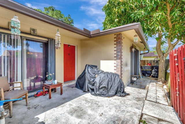 2 of 23 - 4296 Woodstock Dr #a, West Palm Beach, FL