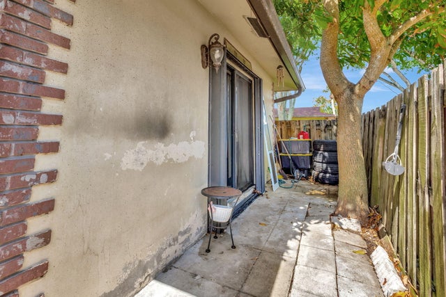 3 of 23 - 4296 Woodstock Dr #a, West Palm Beach, FL