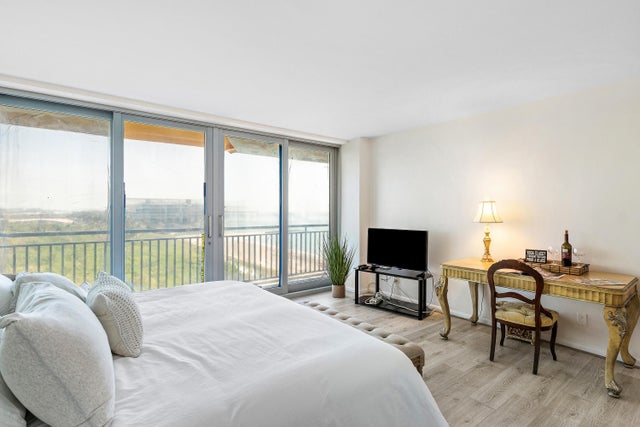 3 of 36 - 1180 S Ocean Blvd #7b, Boca Raton, FL