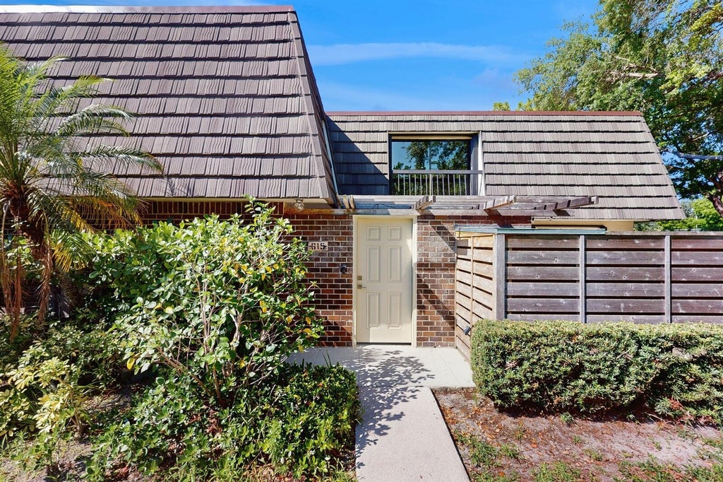 615 6th Terrace, Palm Beach Gardens