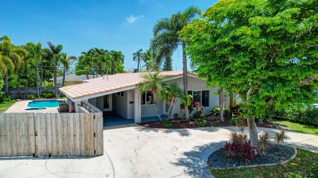 1 of 54 - 3792 Ne 19th Av, Oakland Park, FL