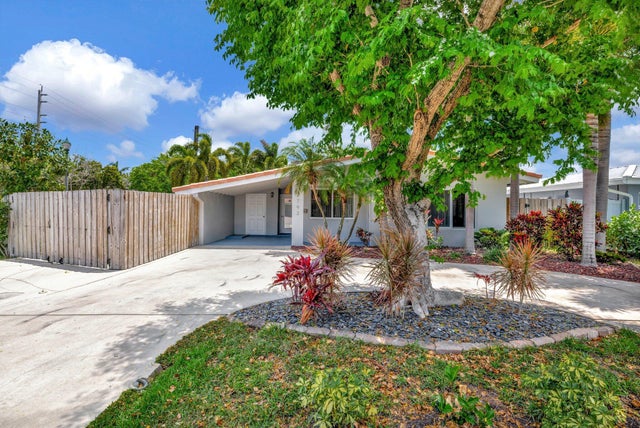 3 of 54 - 3792 Ne 19th Av, Oakland Park, FL