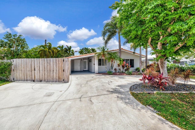 4 of 54 - 3792 Ne 19th Av, Oakland Park, FL