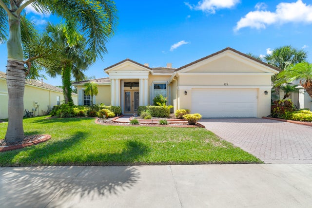 1 of 37 - 525 Sw Lake Manatee Wy, Port Saint Lucie, FL
