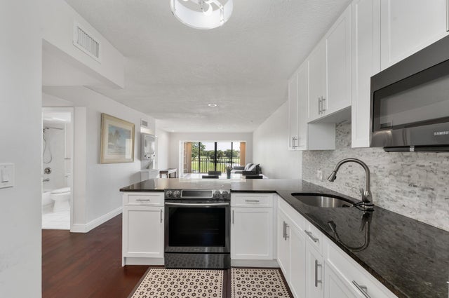4 of 19 - 4489 Luxemburg Court #306, Lake Worth, FL