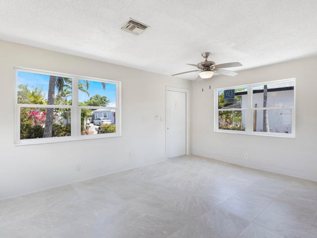 4 of 21 - 423 N F Street, Lake Worth Beach, FL