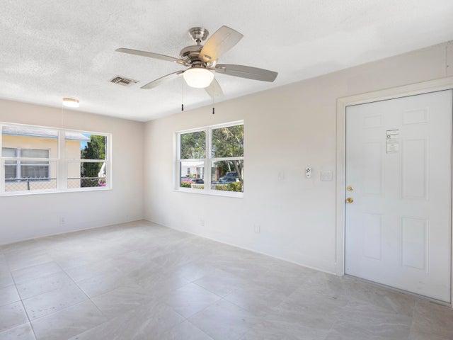 5 of 21 - 423 N F Street, Lake Worth Beach, FL