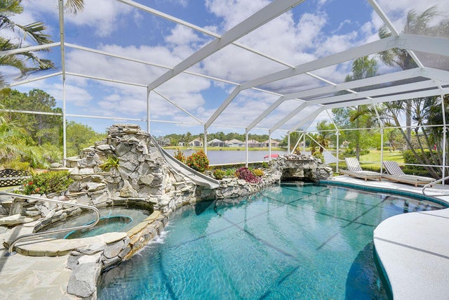 2 of 43 - 572 Sw Romora Bay, Port Saint Lucie, FL