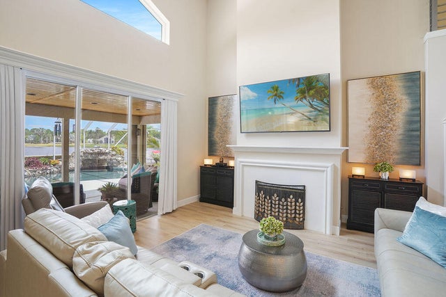 3 of 43 - 572 Sw Romora Bay, Port Saint Lucie, FL