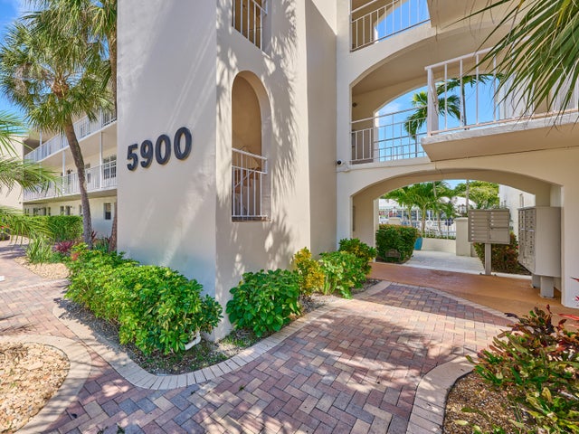 1 of 34 - 5900 Ne 7th 204n Av #204n, Boca Raton, FL
