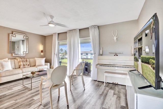 1 of 43 - 312 Ne 17th Avenue #202, Boynton Beach, FL