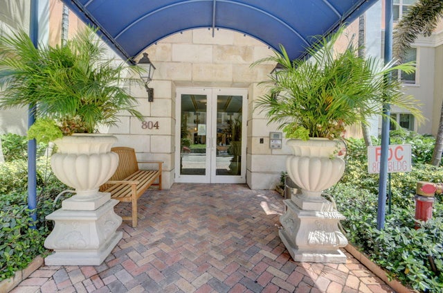 5 of 87 - 804 E Windward Wy #404, Lantana, FL