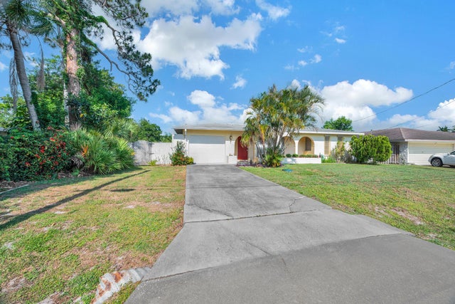 2 of 34 - 227 Olive Av, Port Saint Lucie, FL