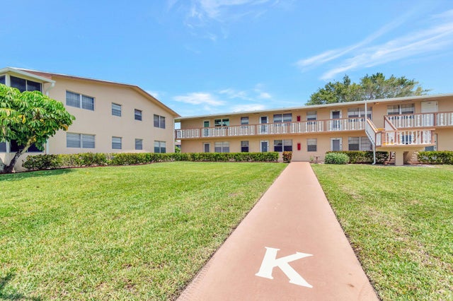 2 of 54 - 229 Chatham K, West Palm Beach, FL