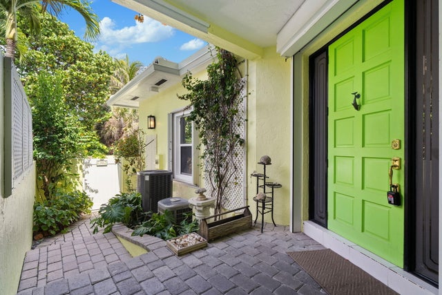 4 of 60 - 5111 N Ocean Boulevard #b, Ocean Ridge, FL