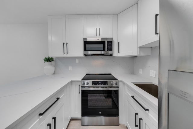 2 of 33 - 76 Mansfield B #76, Boca Raton, FL