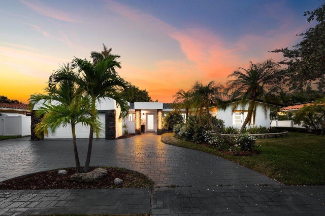 3 of 56 - 2611 Ne 49 Street, Lighthouse Point, FL