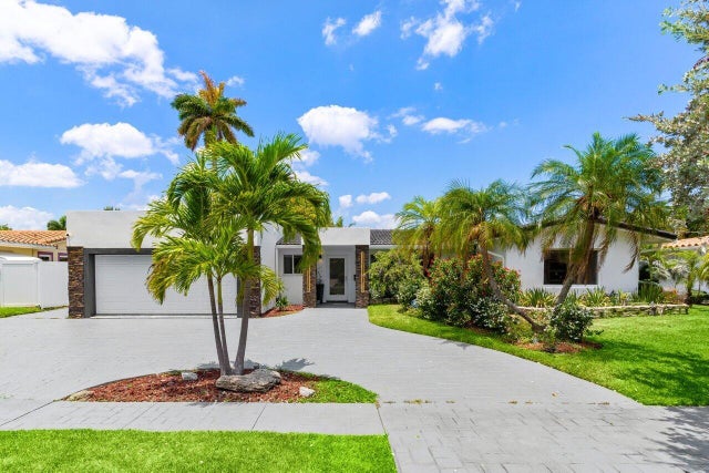 4 of 56 - 2611 Ne 49 Street, Lighthouse Point, FL
