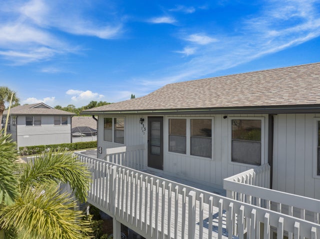 3 of 36 - 633 Centre Ct Sw #202, Vero Beach, FL